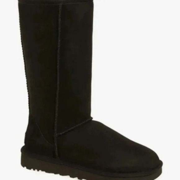 NWT UGG Women's Classic II Genuine Shearling Lined Boot in Black.  Sz: 10 - Picture 3 of 10